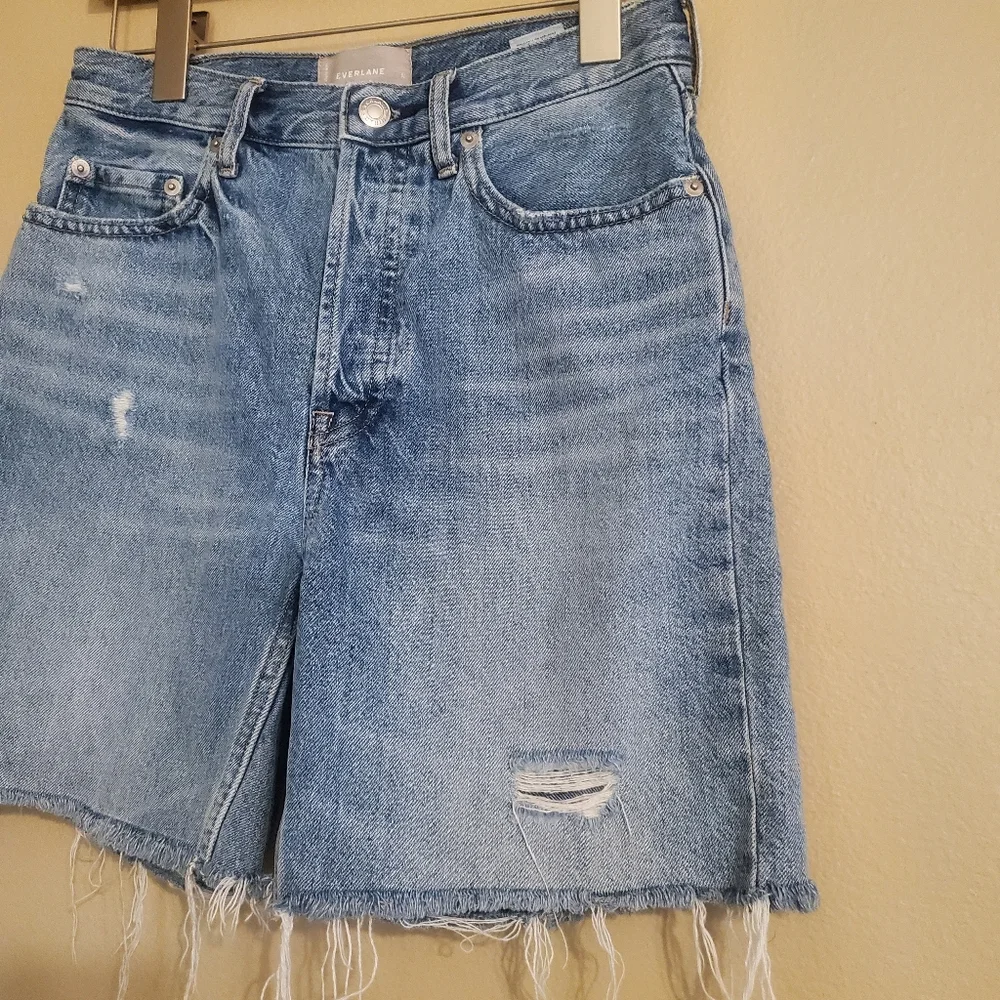 EVERLANE The Cheeky Long Short Distressed Fray Hem Denim Cut Offs Women's SZ‎ 25